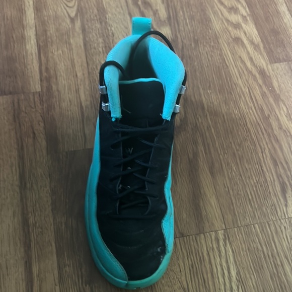 6.5y women used but in decent condition couple scoff marks. Jordan 12s - Picture 2 of 4